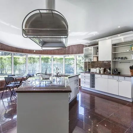 Telha A Wonderful 4 Bedroom Peaceful Location Short Drive To The Beach *