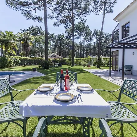 Telha A Wonderful 4 Bedroom Peaceful Location Short Drive To The Beach * Lisboa
