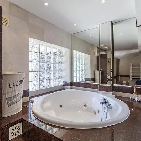 Telha A Wonderful 4 Bedroom Peaceful Location Short Drive To The Beach * Lisboa